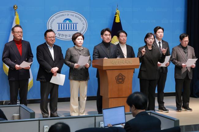 국힘 이성권 “장동혁, 국민과의 전쟁 선포…상황 인식 참담하다”